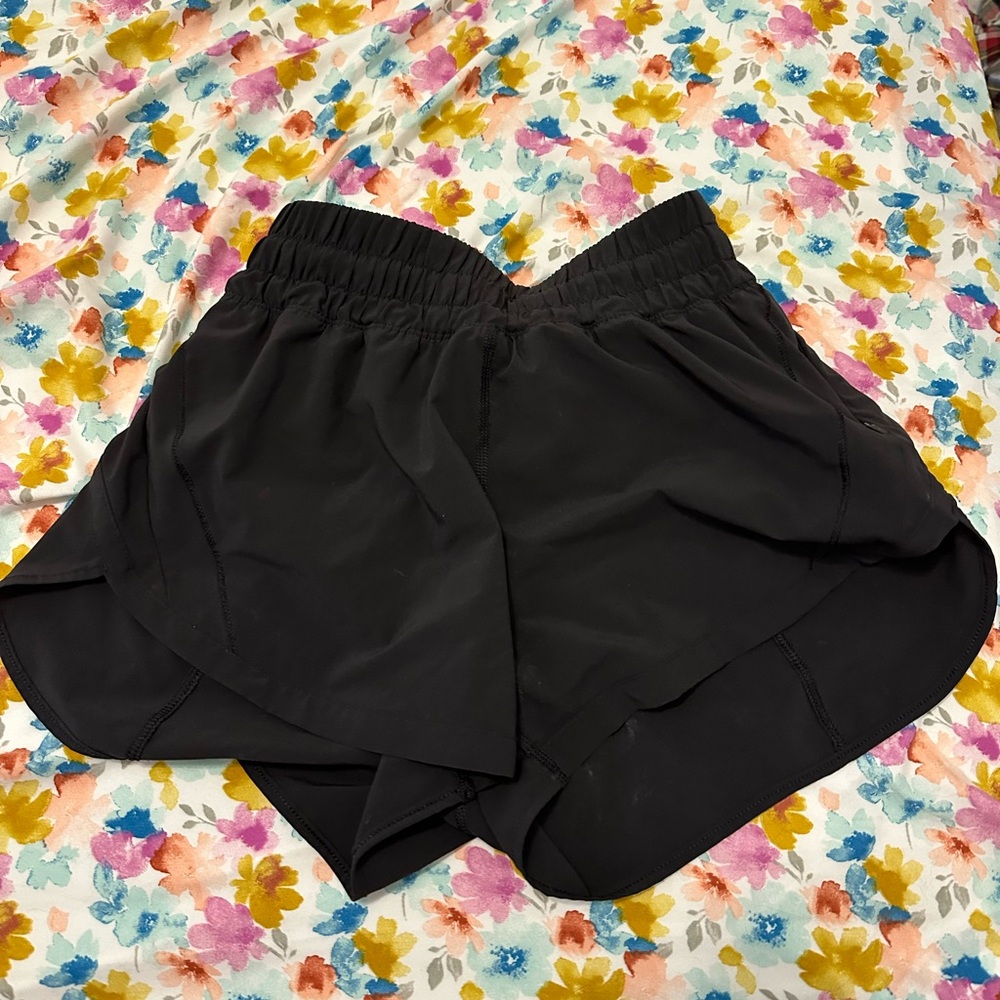 Lululemon Athletica Black Athletic Short size 4